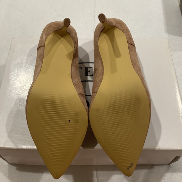 Steve Madden Nude Suede High Heels - Picture 4 of 4